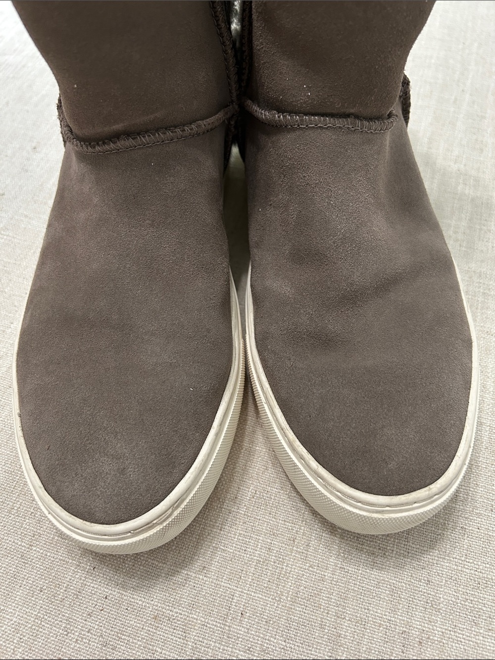 UGG Aika Sneaker Women's Gray Suede Shearling High-Top Boots Side Buckle Size 9 - Picture 2 of 12